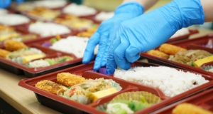 お弁当の調理、盛付、調理補助